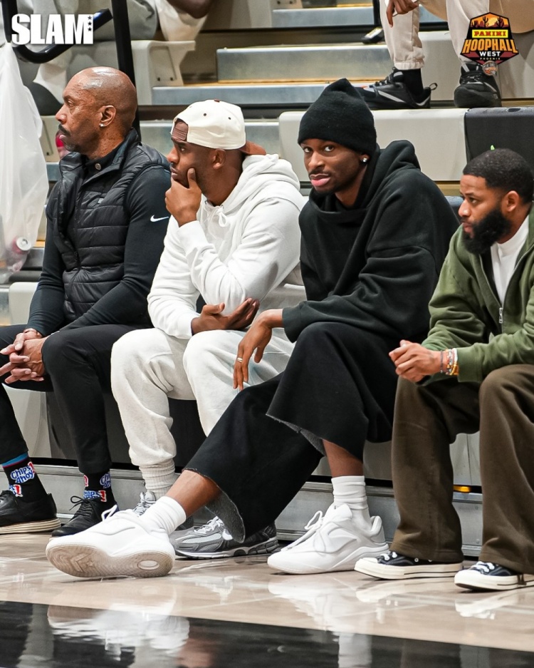 中国kaiyun·体育官方网站-亚历山大叔叔！亚历山大和保罗一同观战保罗儿子CP4的比赛！