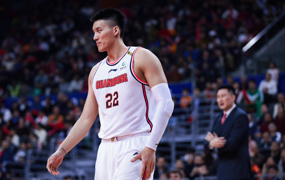 同曦主动放弃曾繁日的签字费是仁至义尽?事实恐怕并非如此