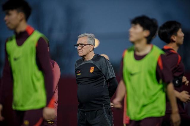 云开体育app下载安装-中澳之战23人大名单：王钰栋塞鸟在列 高准翼缺席