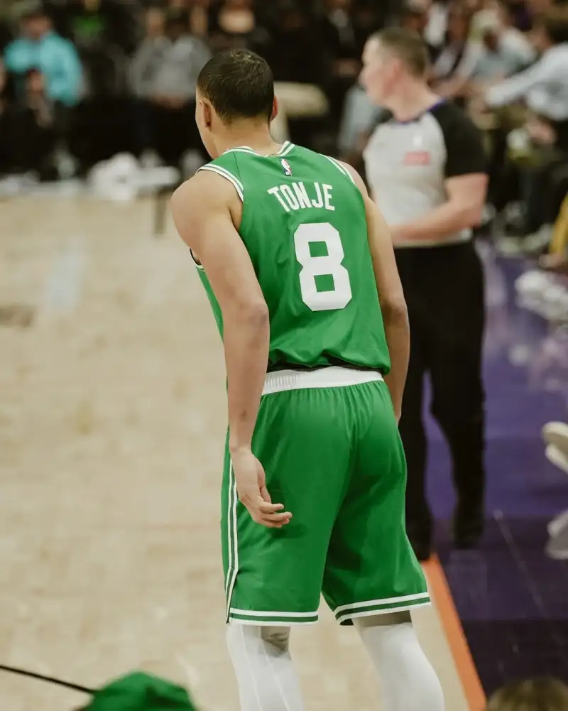 开云·体育 kaiyun 官方网站_kaiyun sports-荣耀归于上帝！约翰-汤杰Ins晒个人赛场照与球迷分享