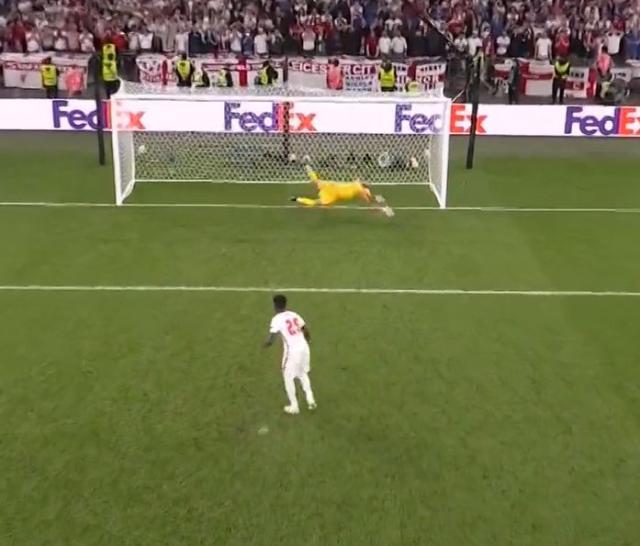 开云·体育 kaiyun 官方网站_kaiyun sports-【欧洲杯】博努奇追平 英格兰3替补失点 意大利夺冠