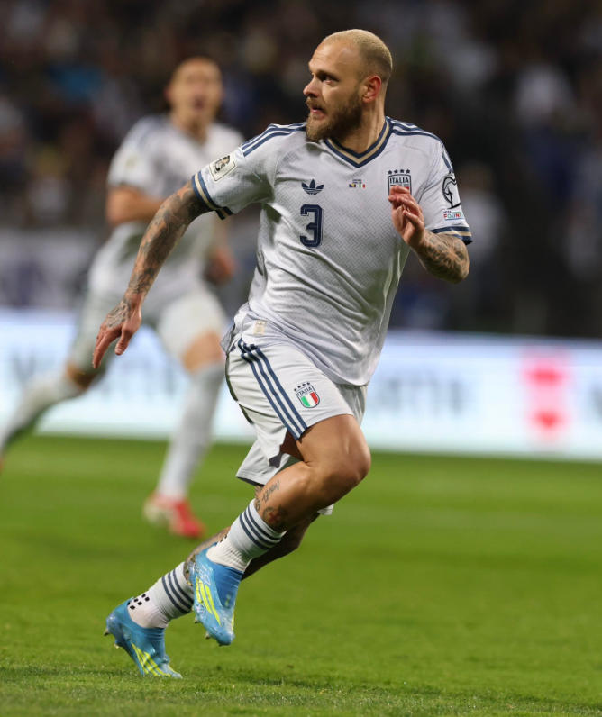 四冠王连续三届无缘世界杯!国米天才失点,意大利2-5不敌波黑