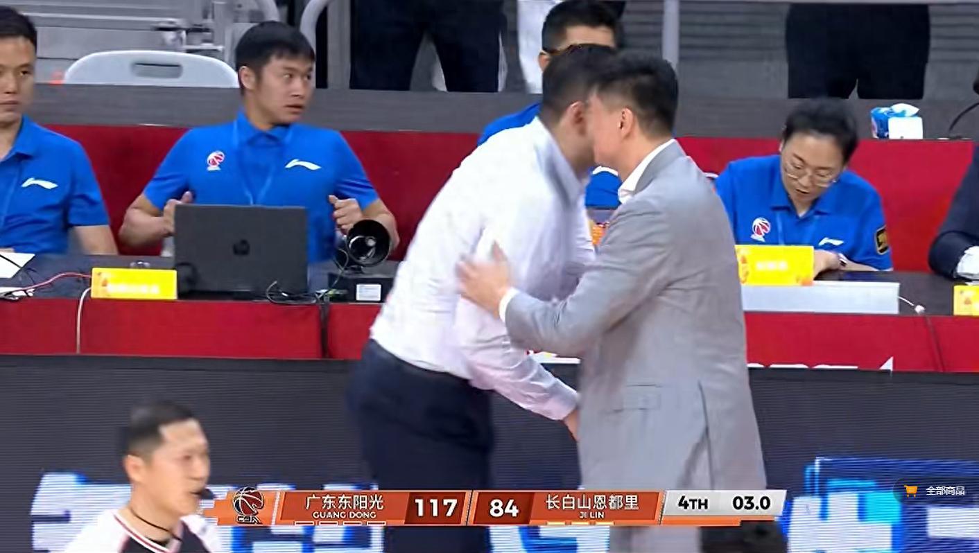 中国kaiyun·体育官方网站-杜锋大吐苦水:2人有伤太困难,媒体人吐槽:没伤有篮的你却不用